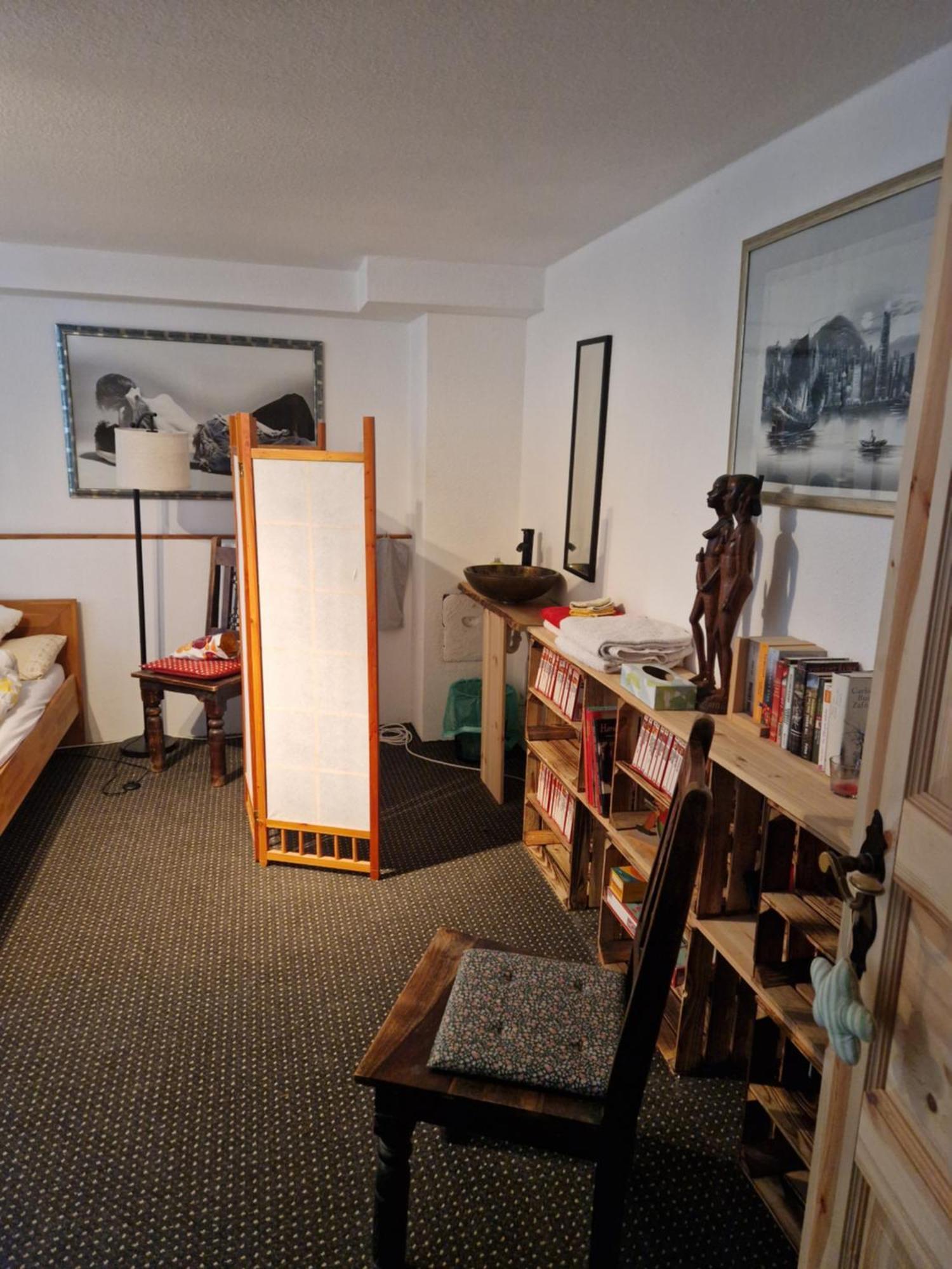 Grosses Gemuetliches Zimmer Mit Eigener Dusche Und Sauna Auf Wunsch 라인슈테텐 외부 사진
